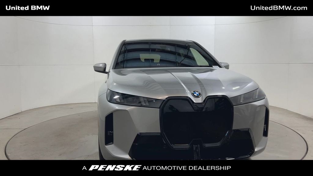 Thumbnail: 2026 BMW iX - 3