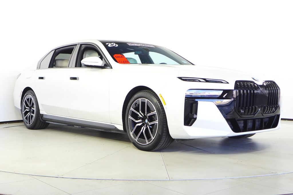 Thumbnail: 2023 BMW i7 - 4