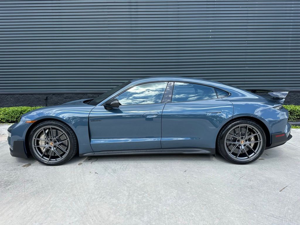 Thumbnail: 2025 Porsche Taycan - 2