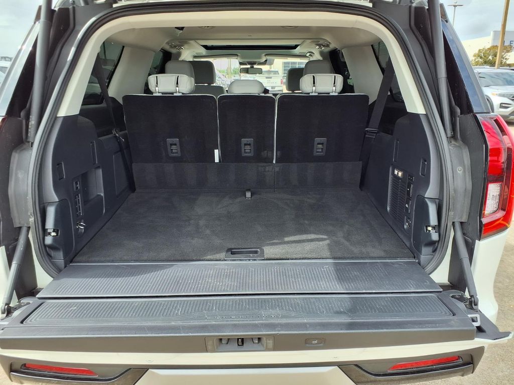 2025 Ford Expedition Max Platinum White at Bayway Cadillac of The Woodlands