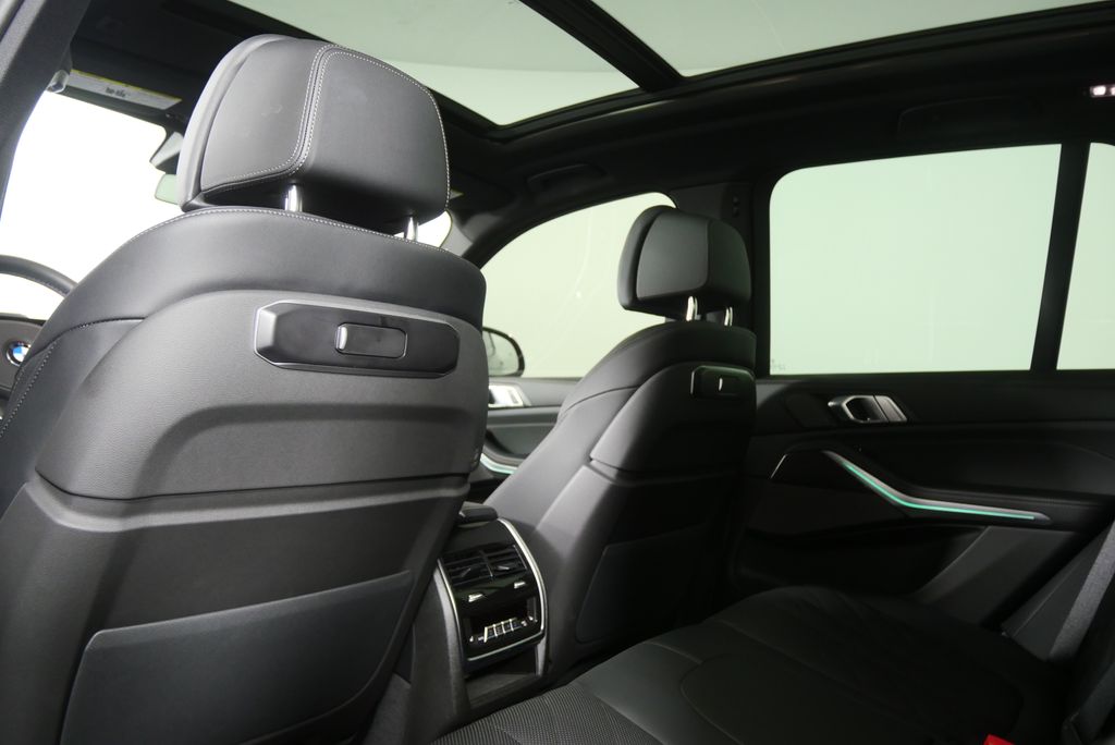 Thumbnail: 2025 BMW X5 - 19