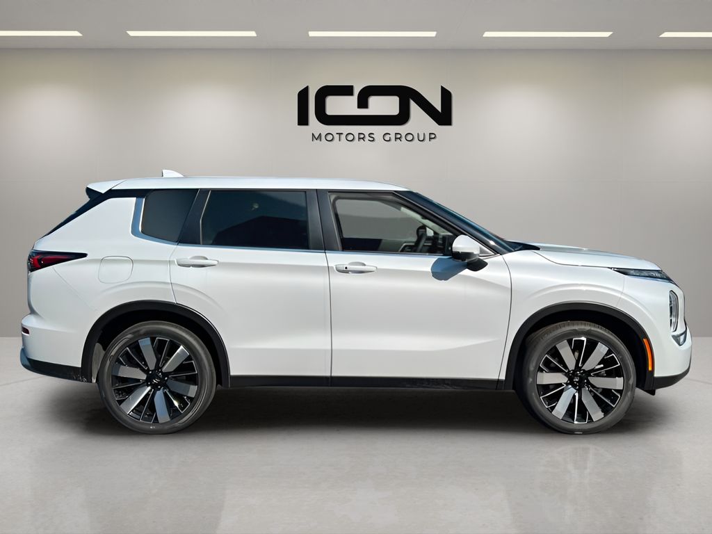 New 2026 Mitsubishi Outlander SUV