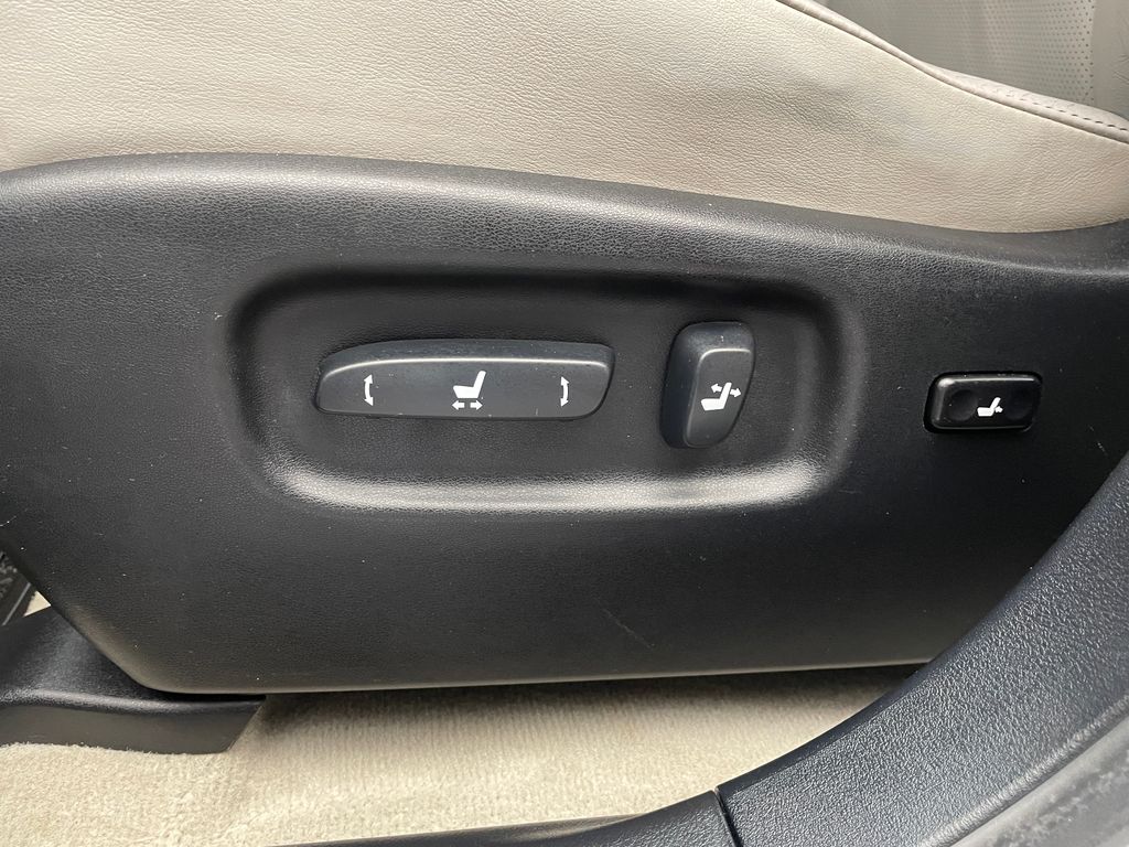 Thumbnail: 2013 Lexus RX - 14