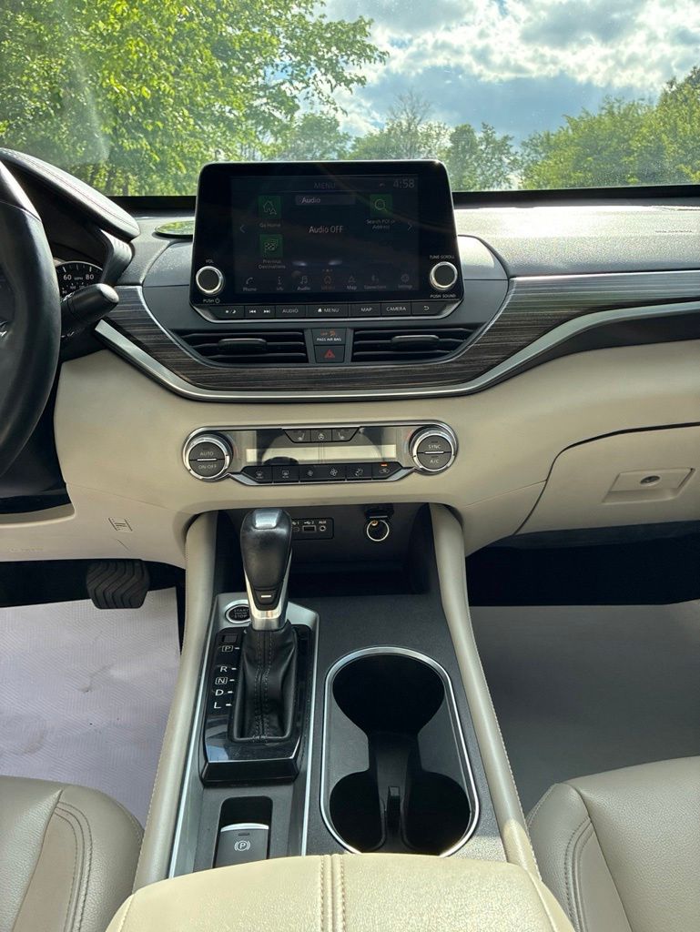 2019 Nissan Altima 2.5 SL White at Bob Ruth Ford