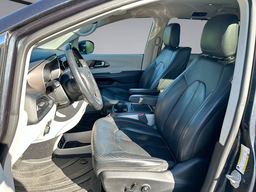 Thumbnail: 2019 Chrysler Pacifica - 11