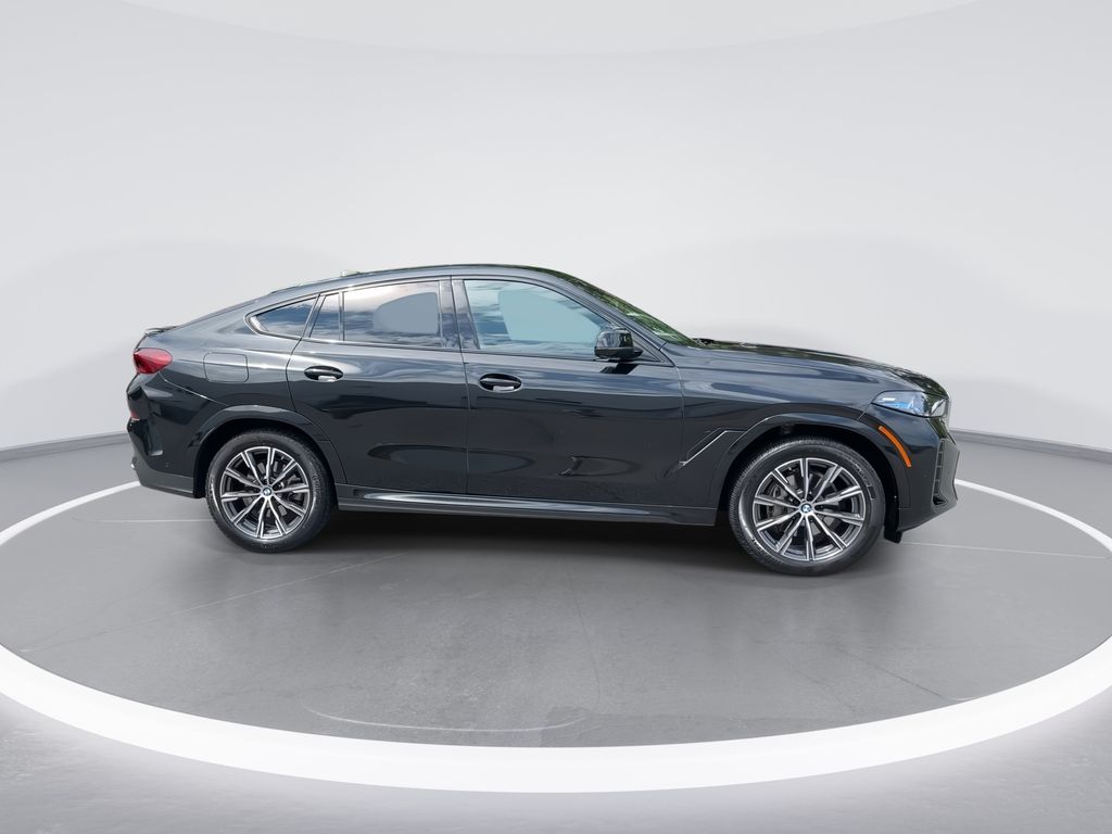 Thumbnail: 2025 BMW X6 - 9