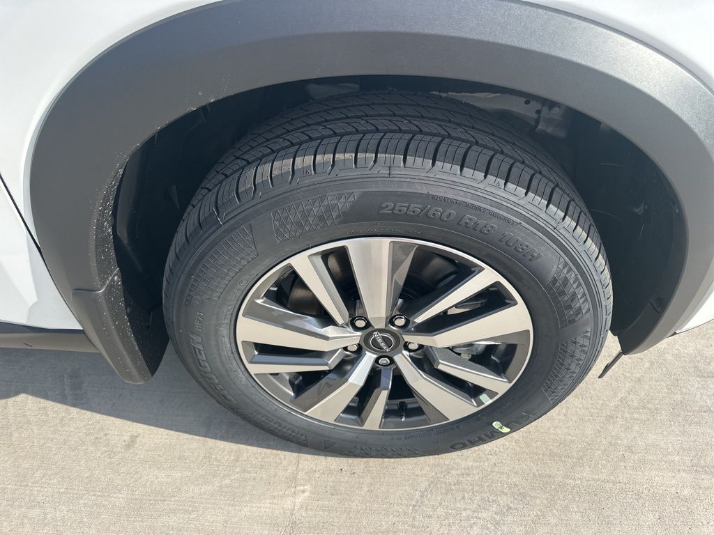 2025 Everest White Pearl Tricoat Nissan Pathfinder SL FWD SUV