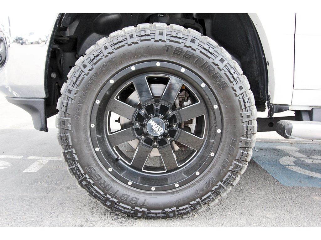 2019 Ram 2500 Laramie White at EAG Ford Navasota