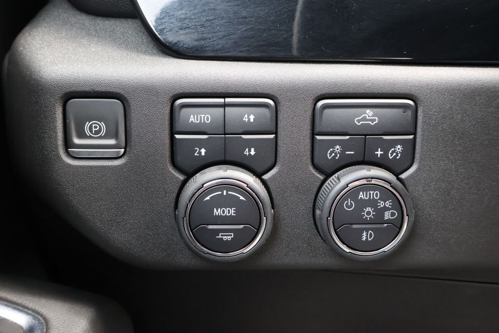 Thumbnail: 2024 Chevrolet Silverado 1500 - 31