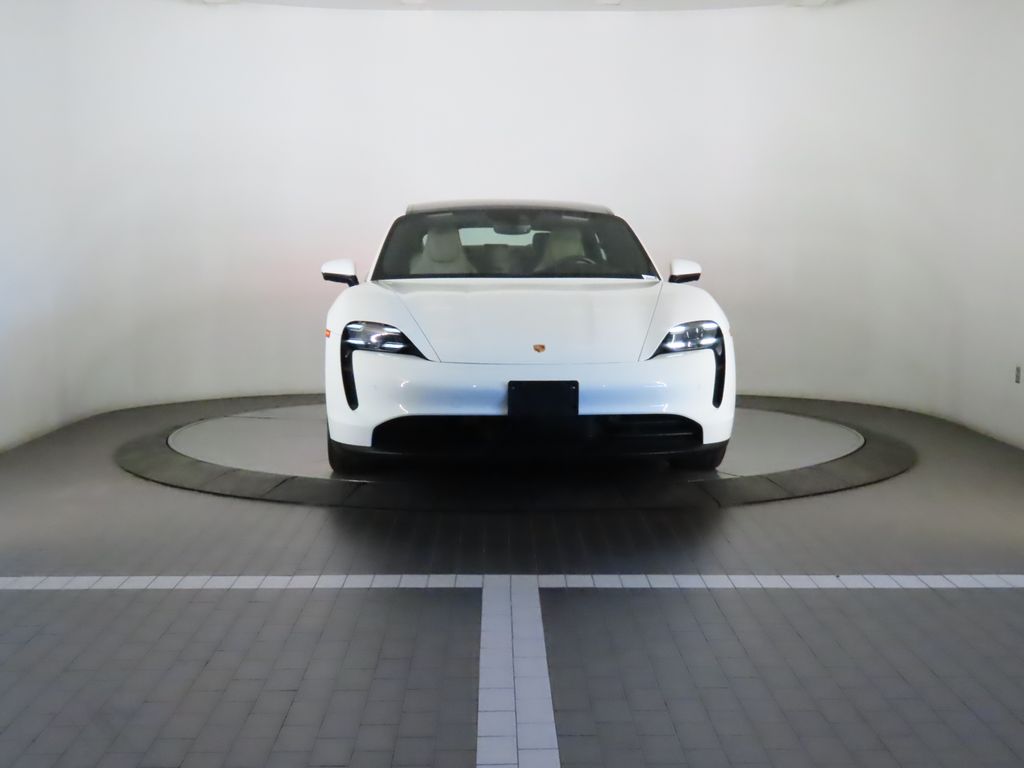 Thumbnail: 2024 Porsche Taycan - 10