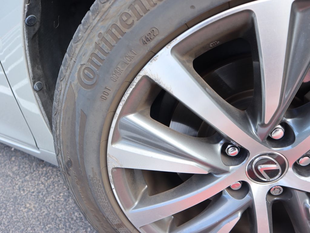 Thumbnail: 2019 Lexus ES - 25