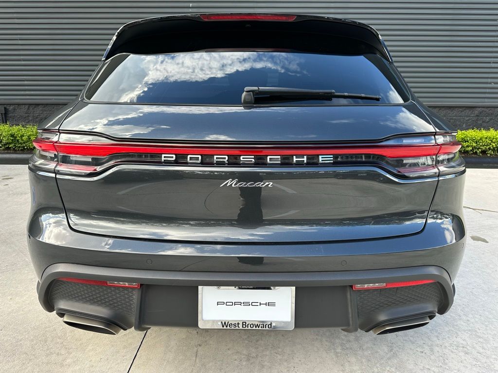 Thumbnail: 2022 Porsche Macan - 12