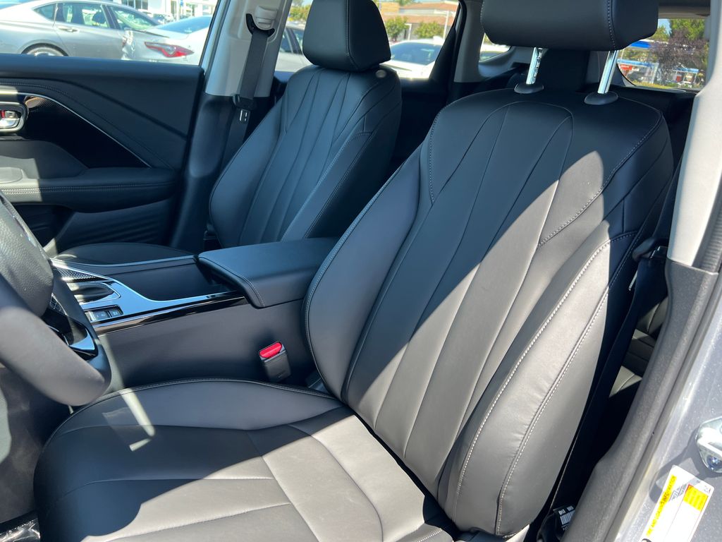 Thumbnail: 2025 Acura ADX - 15