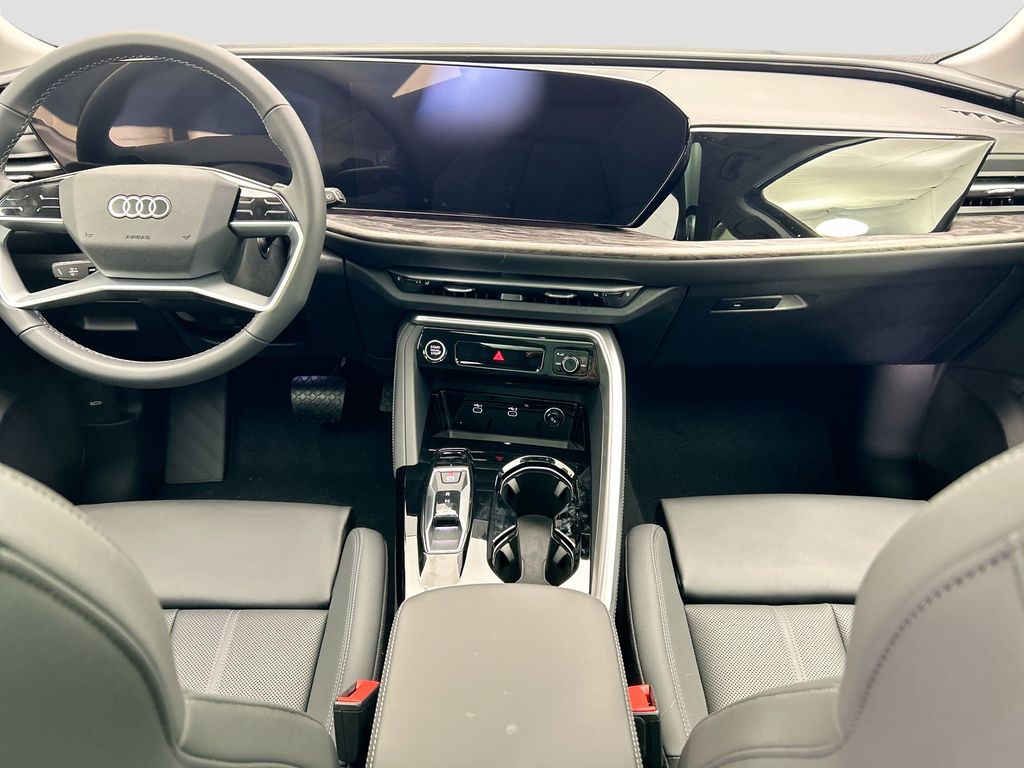 Thumbnail: 2025 Audi Q5 - 14