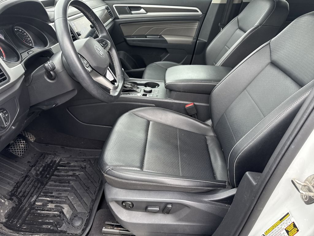 2021 Volkswagen Atlas 3.6L V6 SE w/Technology White at Wharton Chevrolet GMC