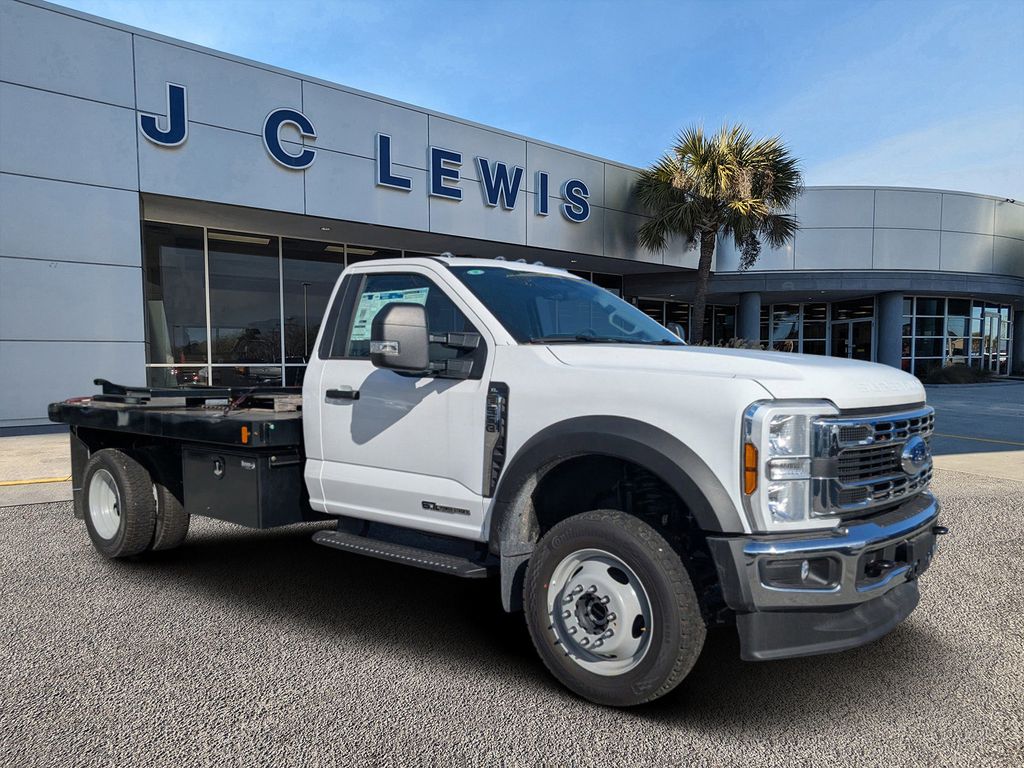 2025 Ford F-550 Chassis XL