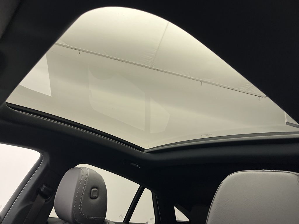 Thumbnail: 2026 Mercedes-Benz GLE - 23