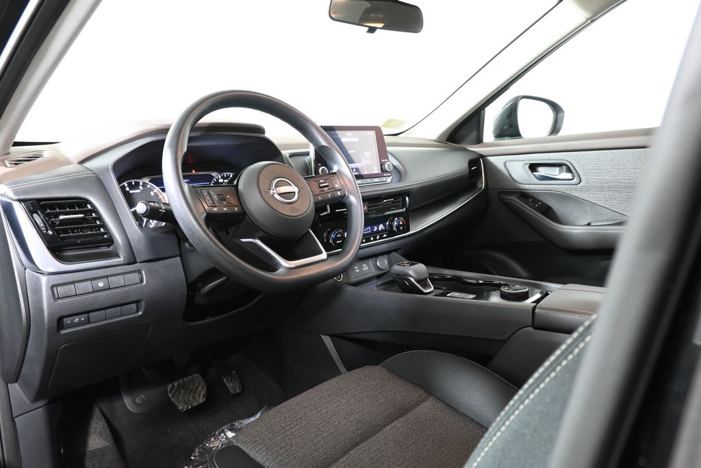 Thumbnail: 2022 Nissan Rogue - 23