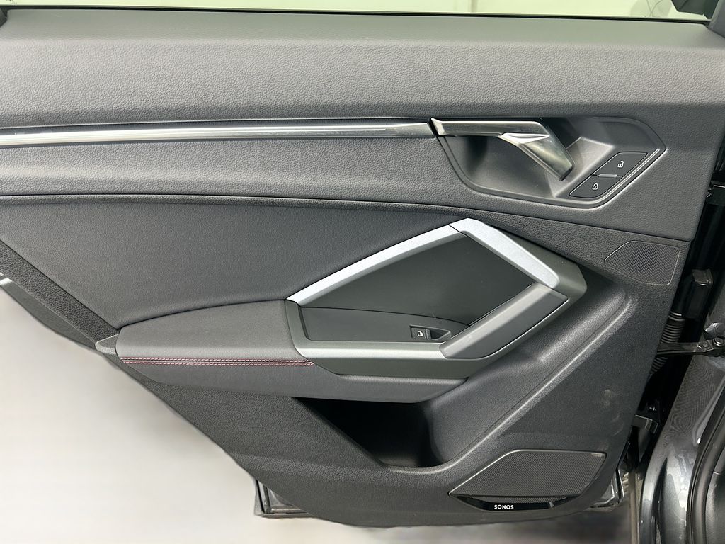 Thumbnail: 2025 Audi Q3 - 24