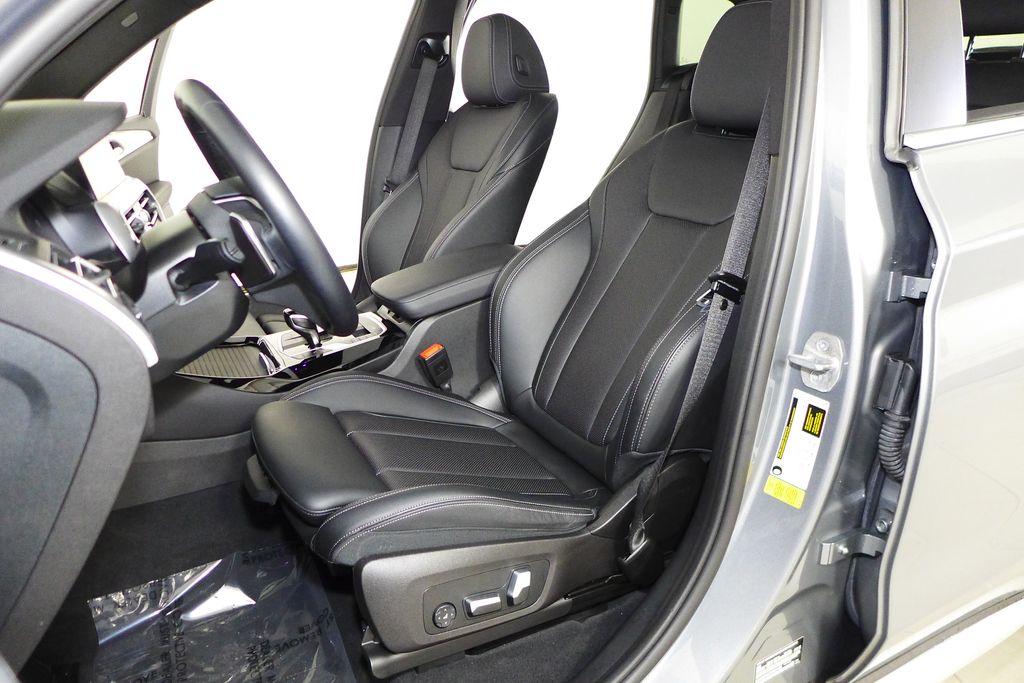 Thumbnail: 2023 BMW X3 - 22