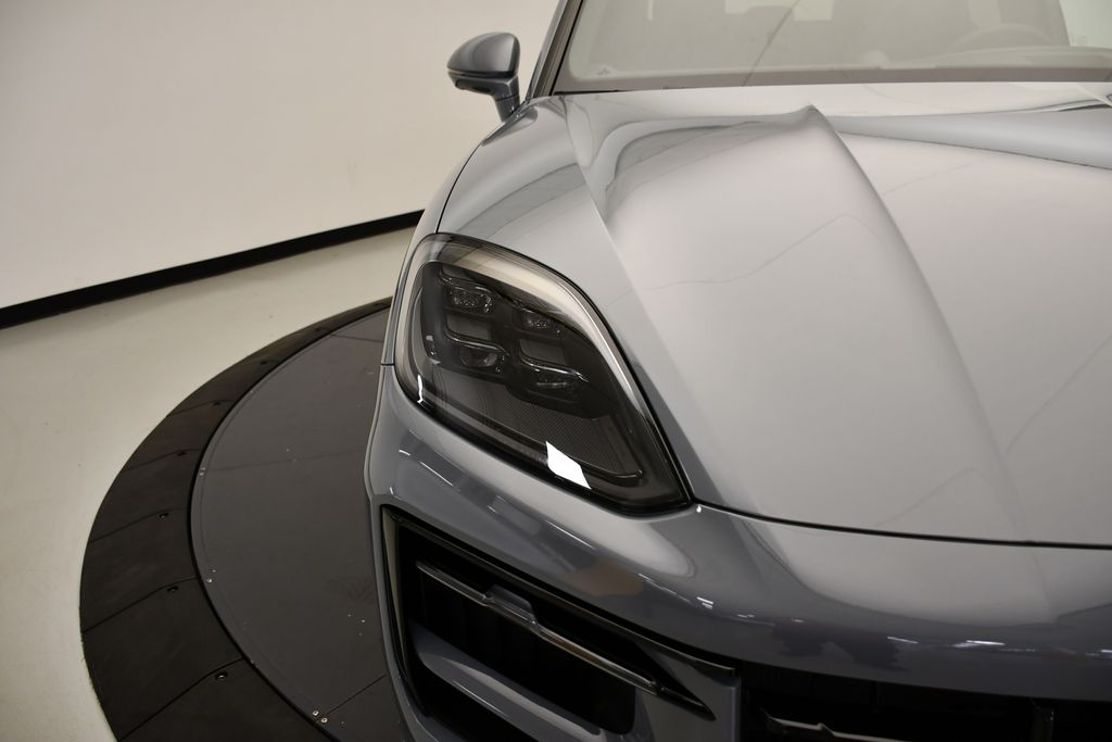 Thumbnail: 2025 Porsche Cayenne - 14