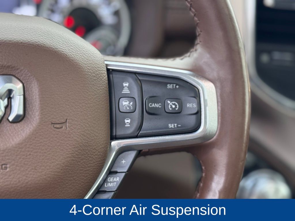 2019 Ram 1500 Laramie Crew Cab 4x4 5'7" Box