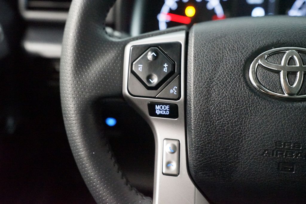 Thumbnail: 2022 Toyota 4Runner - 15