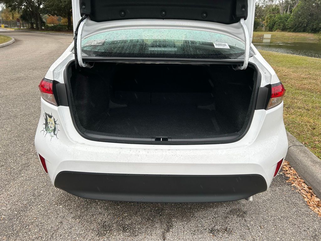 Thumbnail: 2025 Toyota Corolla - 10