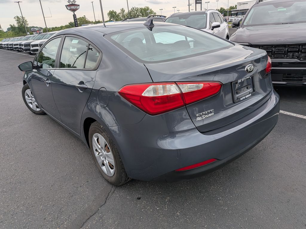 Used 2016 Blue Kia LX image 5