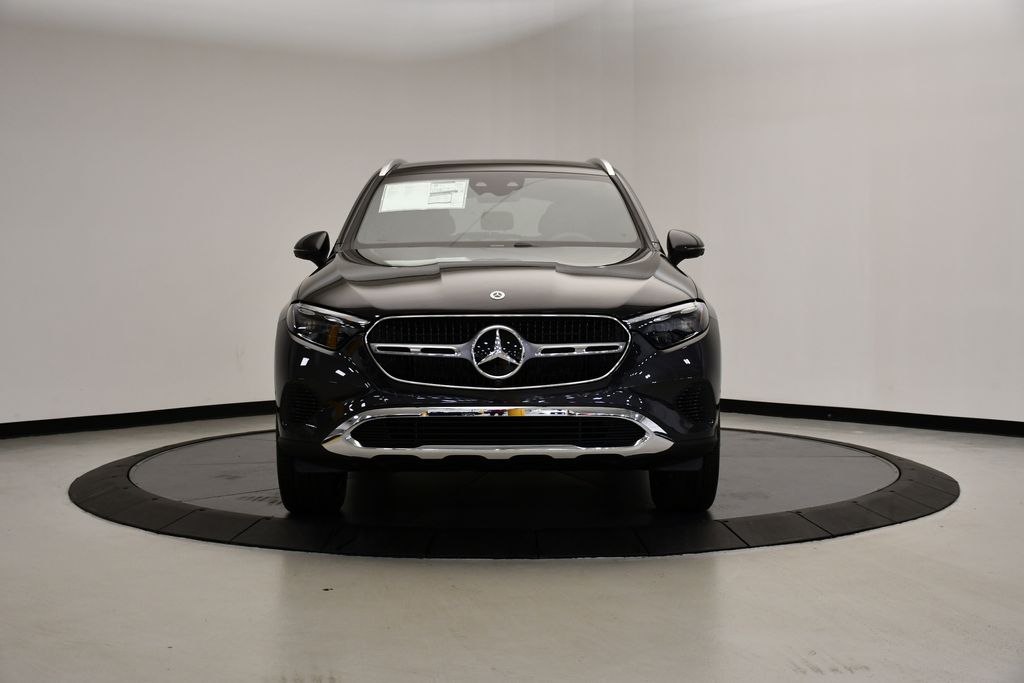 2025 Mercedes-Benz GLC 300 8