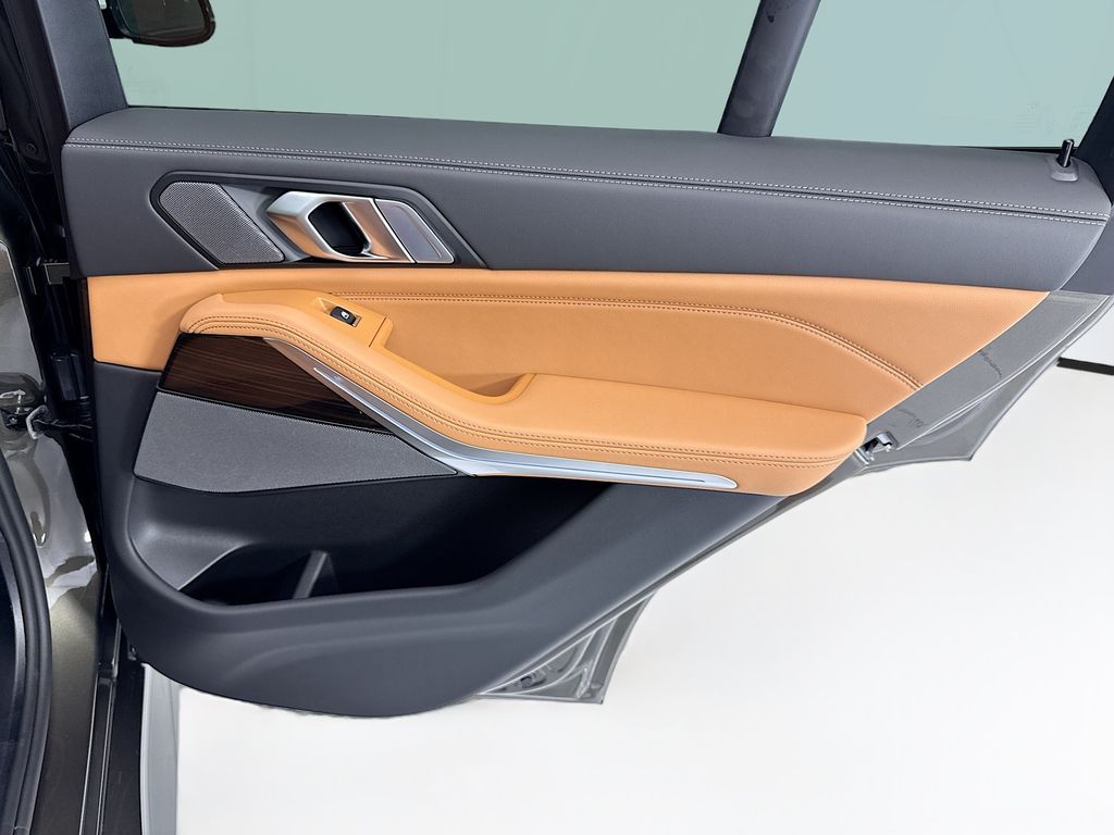 Thumbnail: 2026 BMW X5 - 26