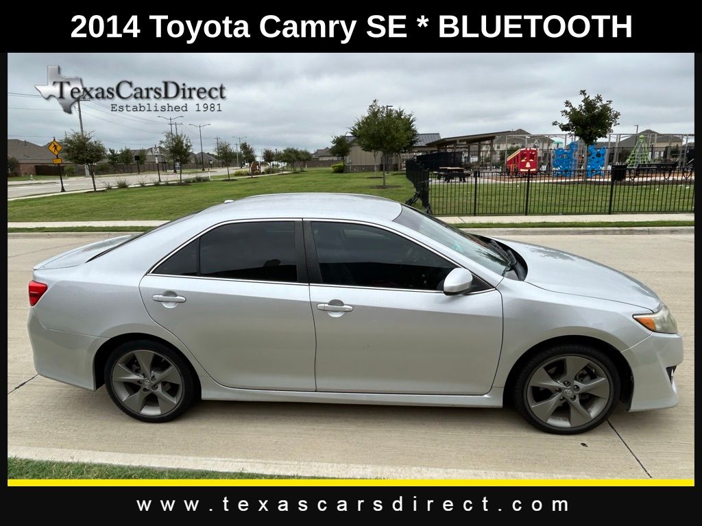 2014 Toyota Camry SE 3