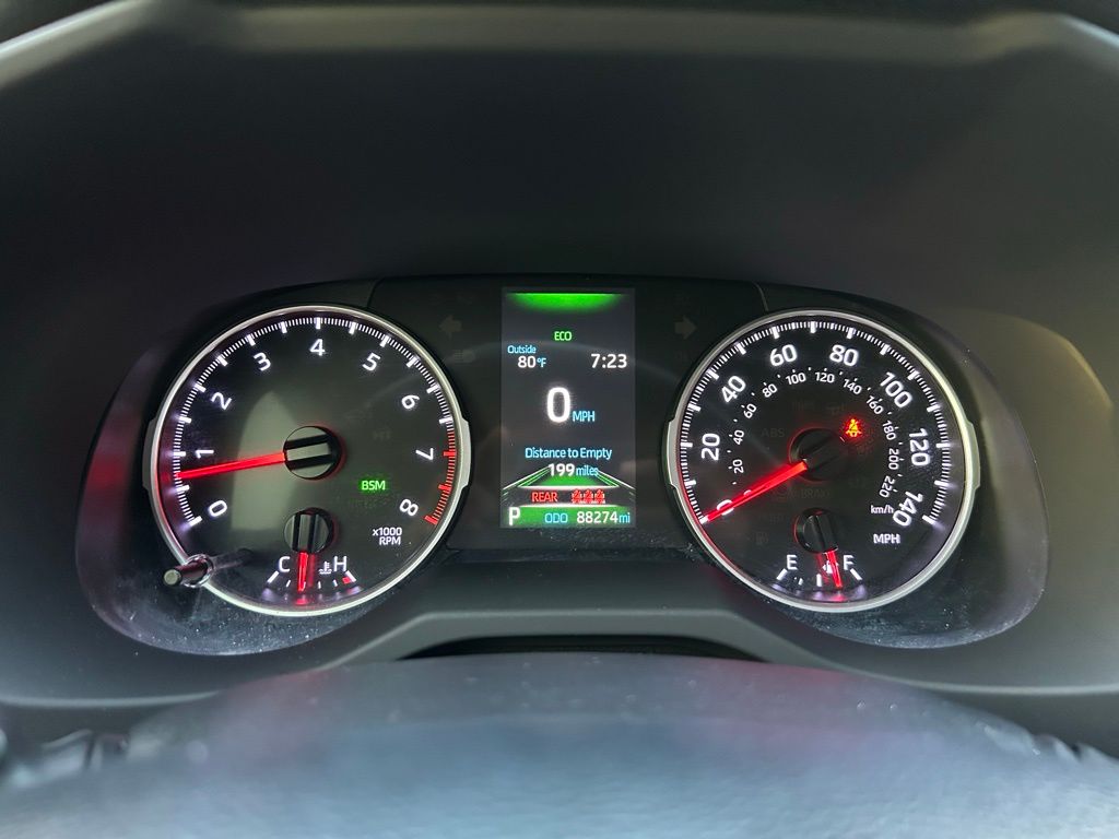 2019 Toyota RAV4 XLE Premium 23