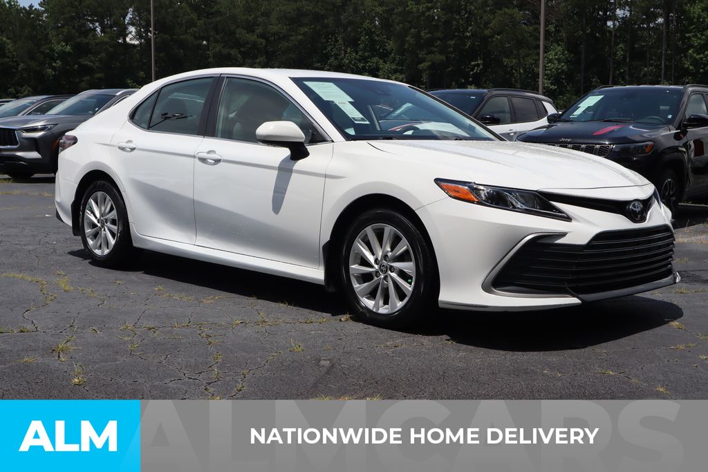 2023 Toyota Camry LE photo 4
