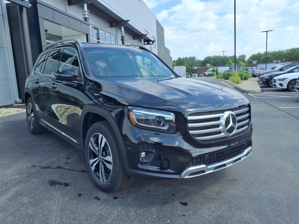 New 2025 Black Mercedes-Benz GLB 250 image 8