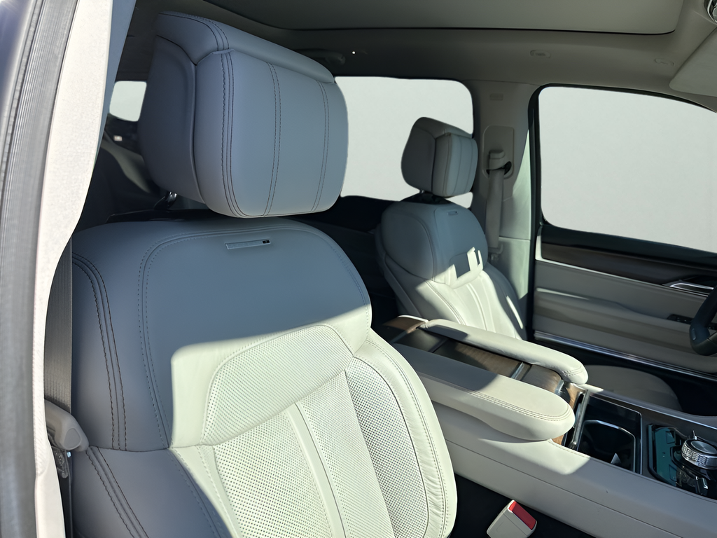 Used Car 2022 Jeep Grand Wagoneer  Series I For Sale Under $50,000 In Austin, Texas