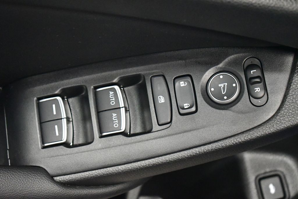 Thumbnail: 2022 Honda Accord - 16