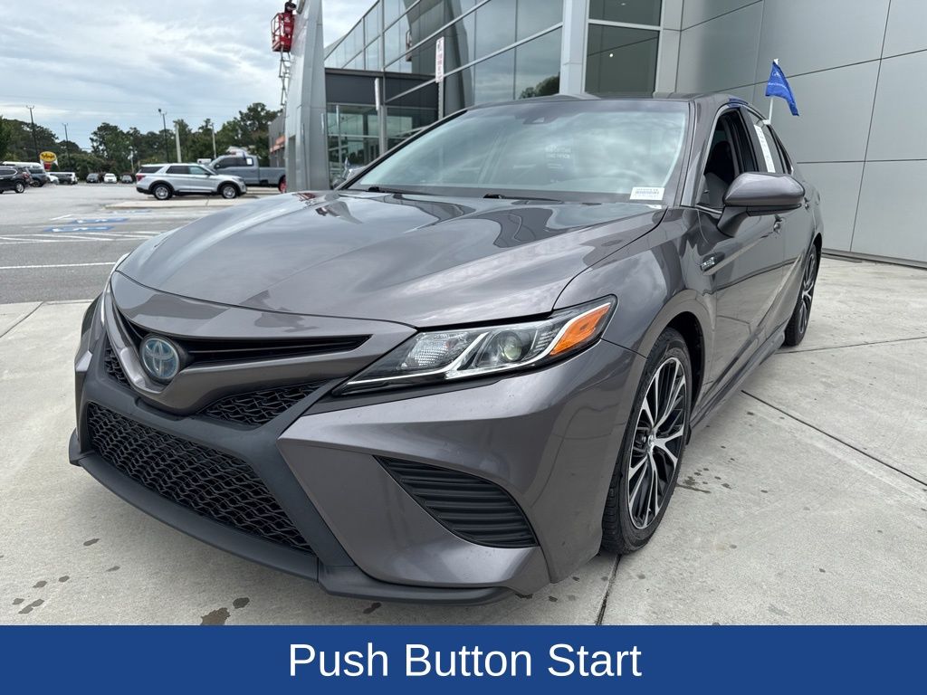 2018 Toyota Camry Hybrid SE