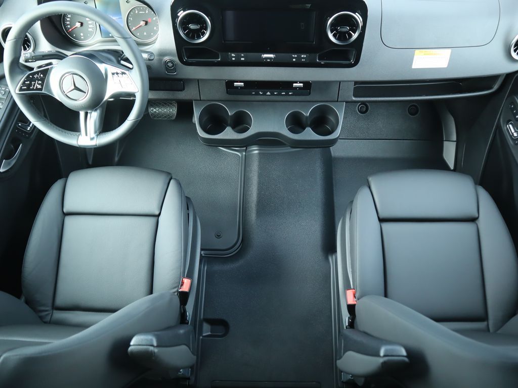 Thumbnail: 2026 Mercedes-Benz Sprinter - 18