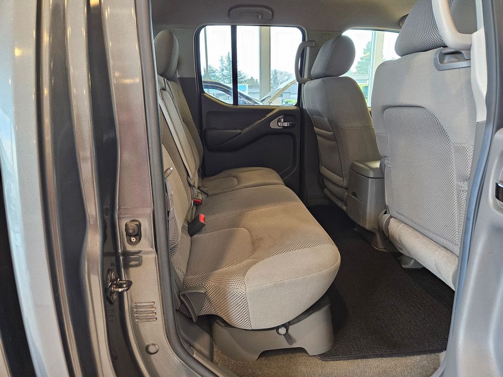 2005 Nissan Frontier SE