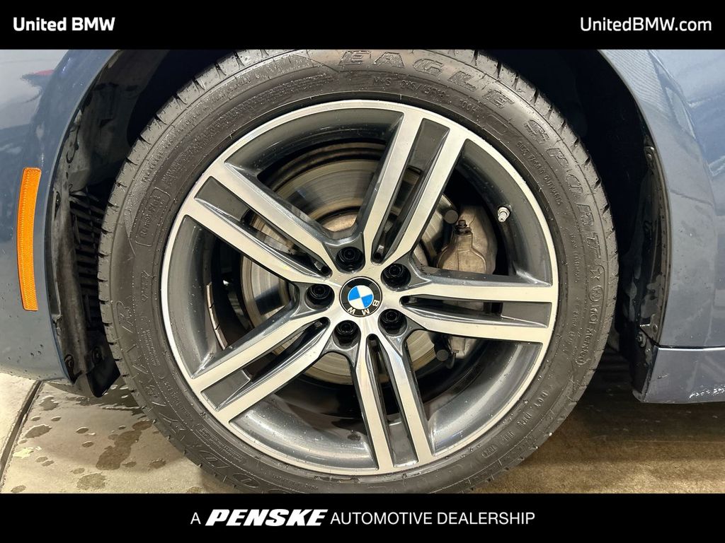 Thumbnail: 2023 BMW 5 Series - 10