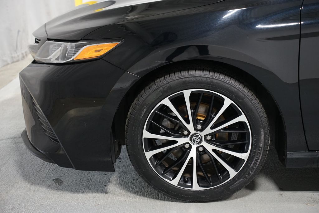 Thumbnail: 2020 Toyota Camry - 5