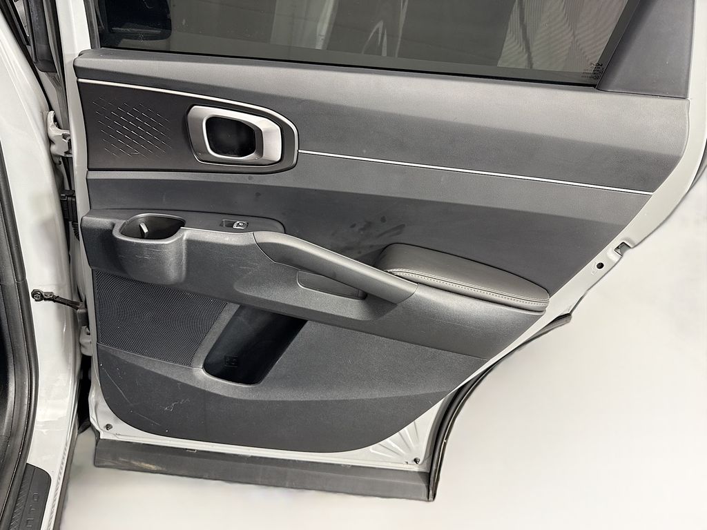 Thumbnail: 2024 Kia Sorento - 27