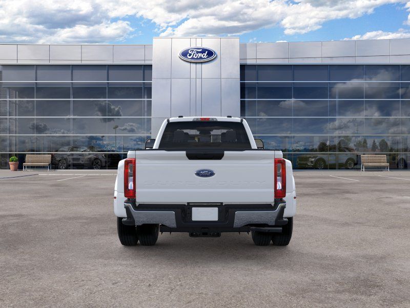 New 2026 Oxford White Ford F-350® XL image 5