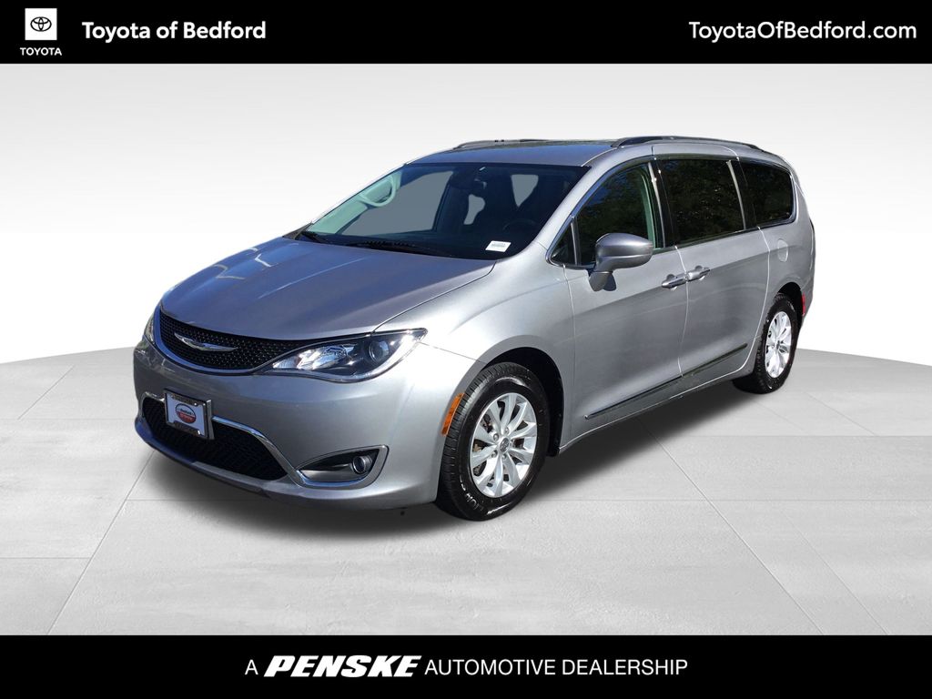 2017 Chrysler Pacifica Touring L -
                  Bedford, OH