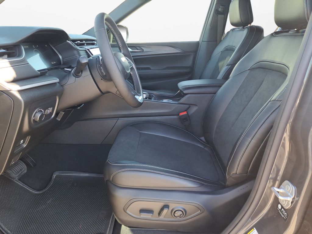 New Car 2025 Jeep Grand Cherokee  Altitude X For Sale Under $40,000 In Austin, Texas