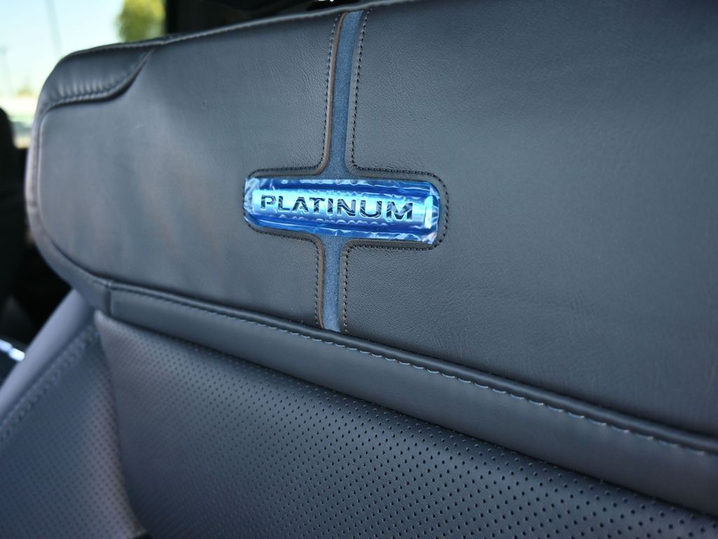 2025 Ford F-350 Super Duty Platinum
