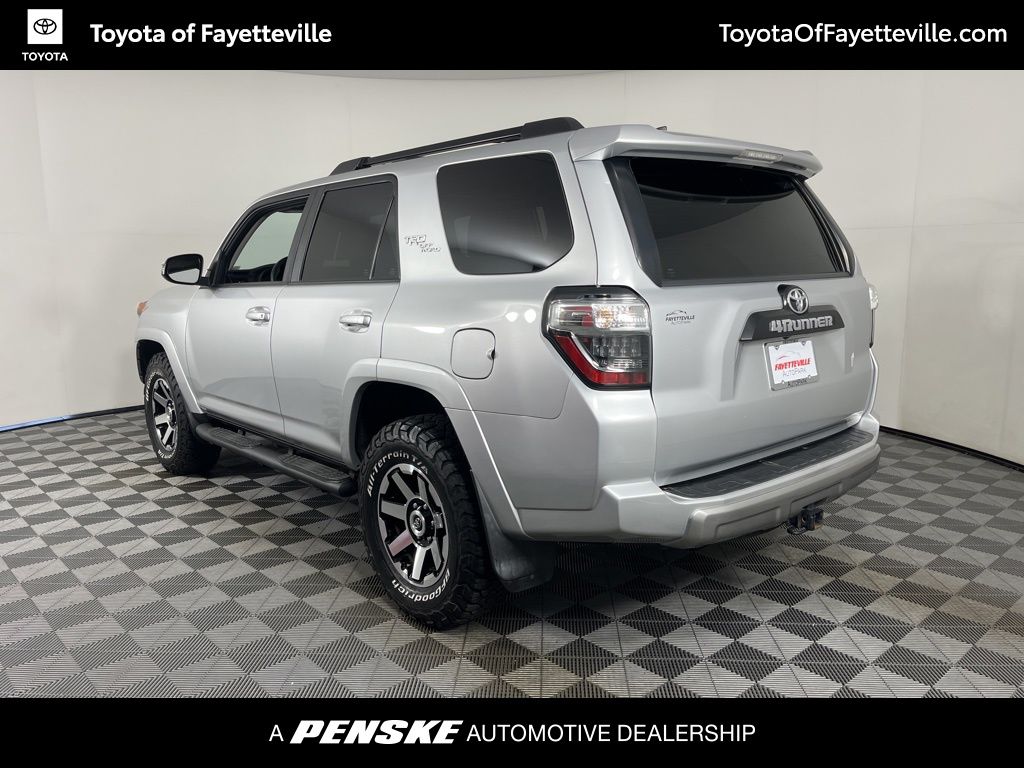 Thumbnail: 2021 Toyota 4Runner - 12