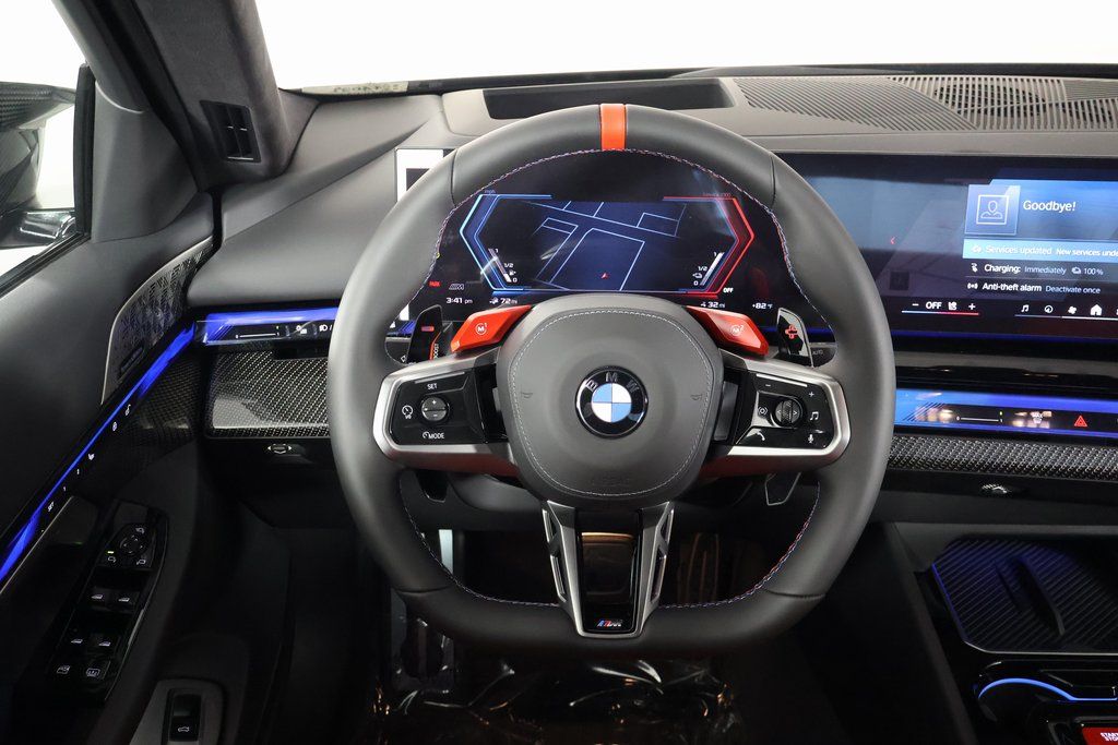 Thumbnail: 2027 BMW M5 - 3