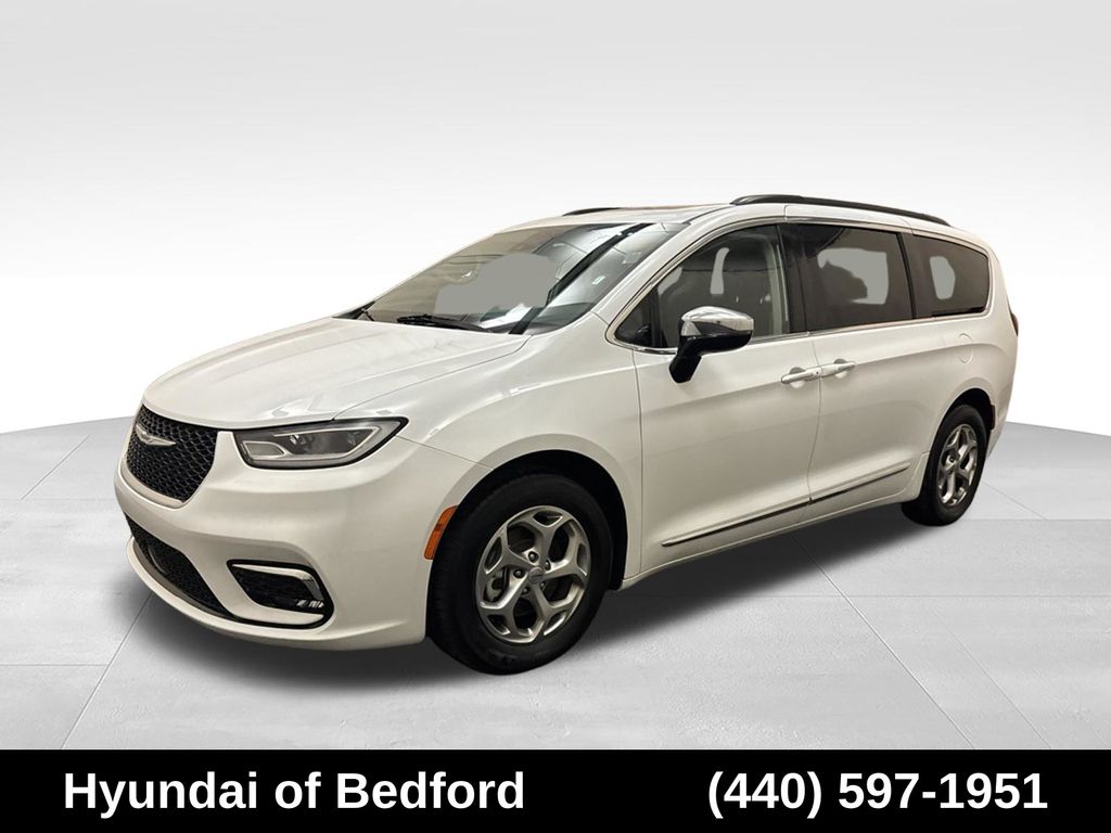 2023 Chrysler Pacifica Limited - Main Image
